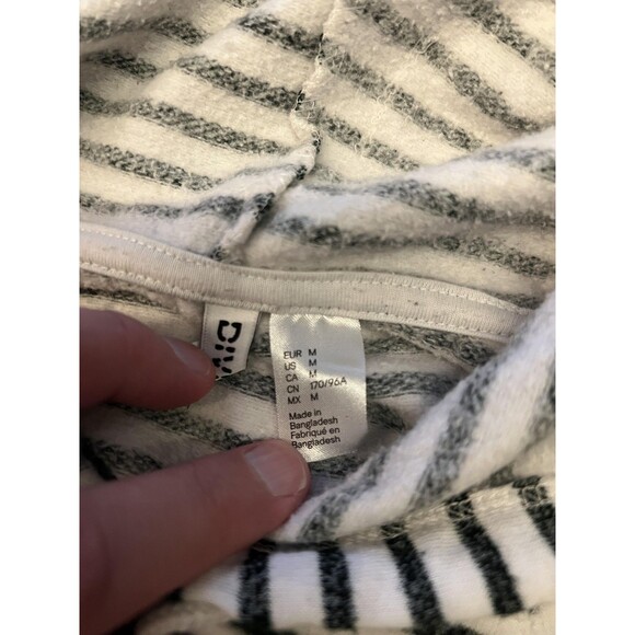 H&M Divided Hoodie Womens Medium Black White Striped Cropped Pullover Raglan - Picture 5 of 7